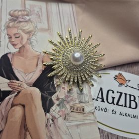 Napocska bross, gyönggyel.