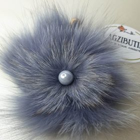   Nyúlszőr bojtos hajbavaló gyönggyel, királykék vagy ezüst színen.