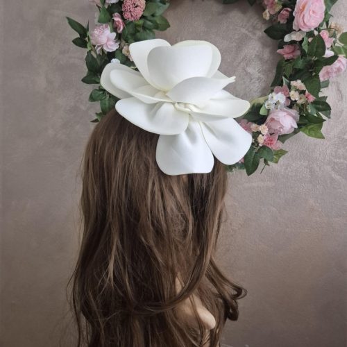 Fehér óriásvirág hajpánt, fejdísz.