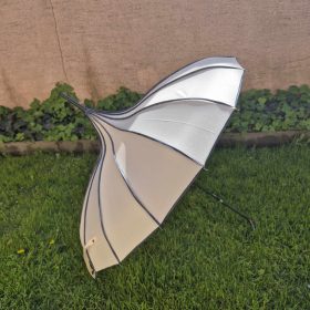 Pagoda esernyő bézs színben.