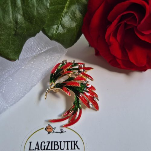 Piros paradicsommadár bross, kitűző.