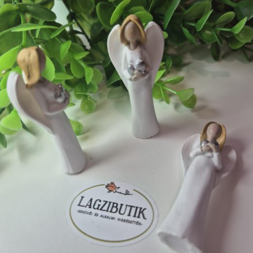 Pici angyalka dísz.