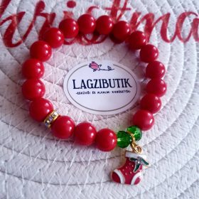   Piros gyöngykarkötő, karácsonyi zokni medállal, strasszokkal.