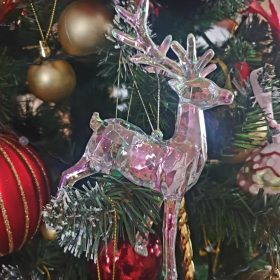   Rénszarvas karácsonyfadísz, függődísz acrylból, szivárványos színben.