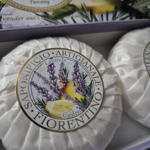 Olasz luxus szappanok dobozban.