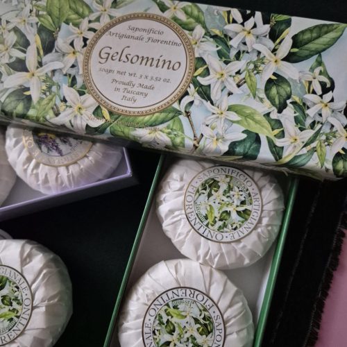 Olasz luxus szappanok dobozban.