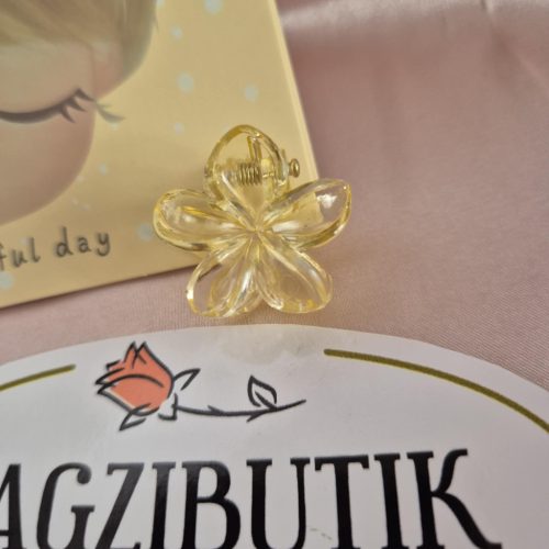 Szatén hajgumi-hajcsipesz kártyán.