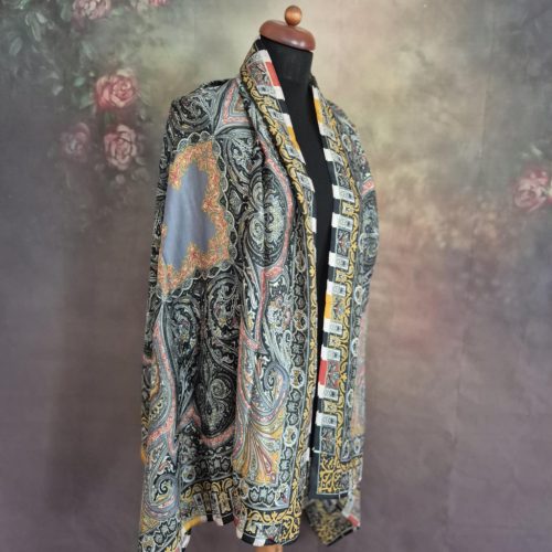 Szürke-barack színű perzsa mintás stóla.