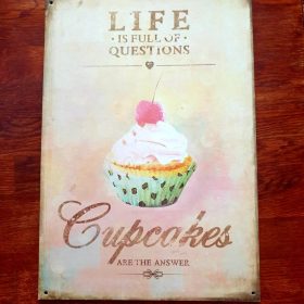 Táblakép, fali dekoráció CUPCAKES felirattal.