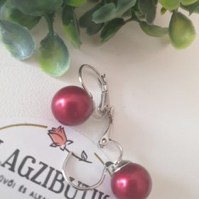 Tekla gyöngyfülbevaló.