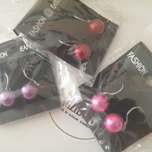 Tekla gyöngyfülbevaló.