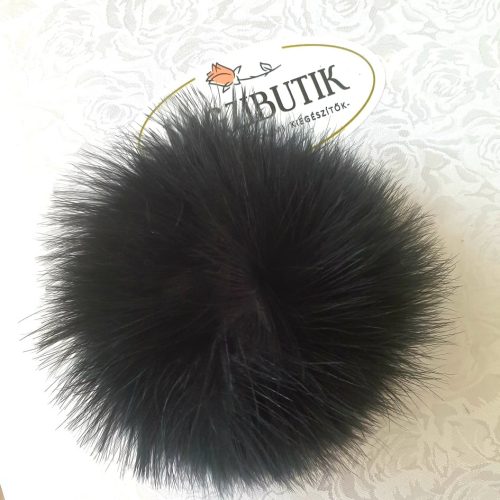 Fekete toll pom-pom kitűző.