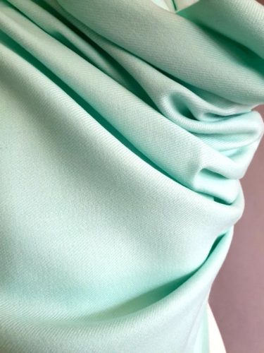 Türkiz stóla, vállkendő, sál.