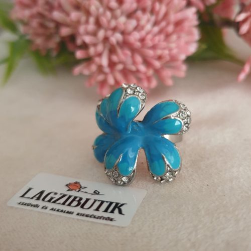 Türkiz virágos gyűrű, tűzzománc és strassz díszítéssel.