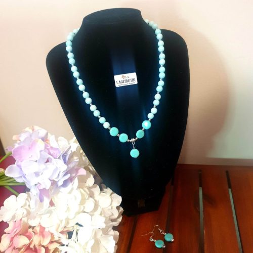 Türkizkék, nyaklánc-fülbevaló szett.