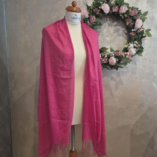 Vékony rojtos stóla, több színben.