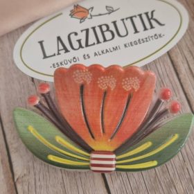 Színes, virágos hajcsat, hajcsipesz.