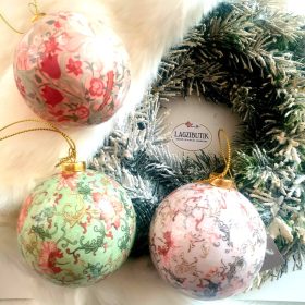   Virágos karácsonyfadísz, függődísz, karácsonyi dekoráció.